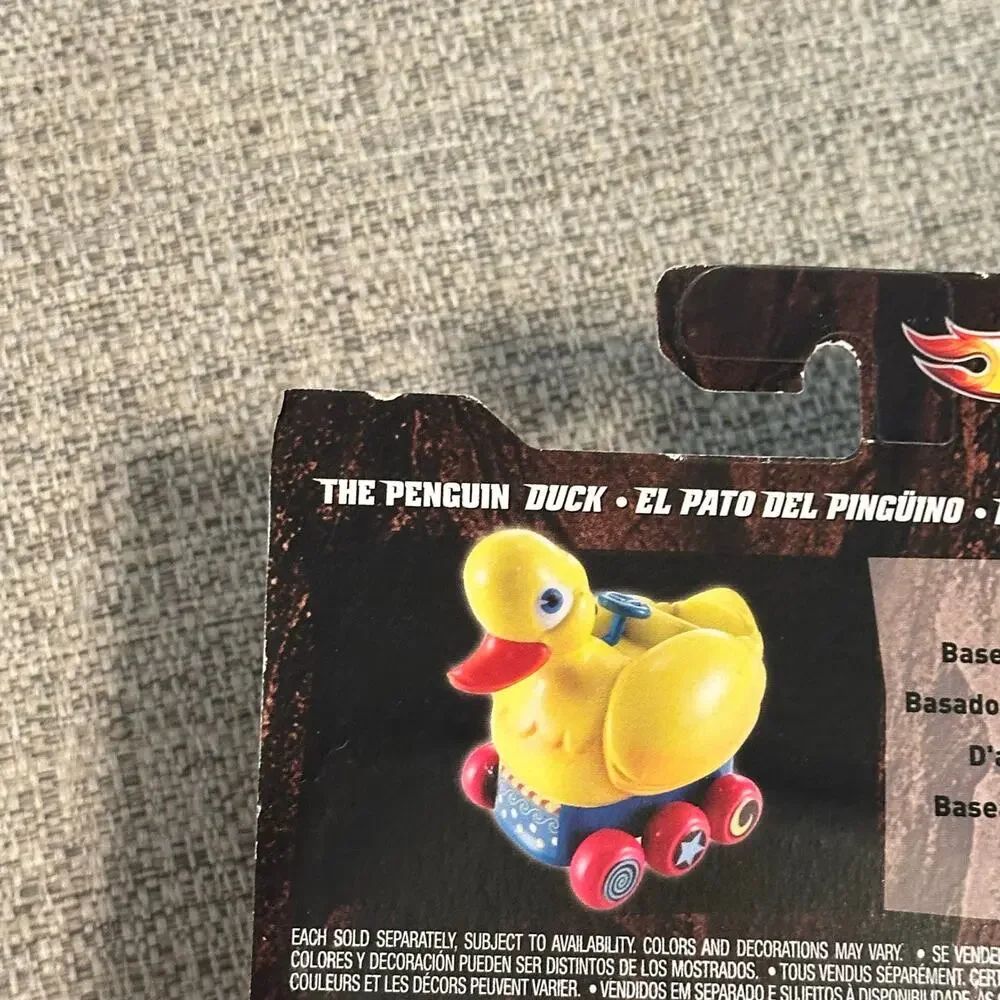 Hot Wheels The Penguin Duck Batman Returns WB 2011 DC Batman New on Card